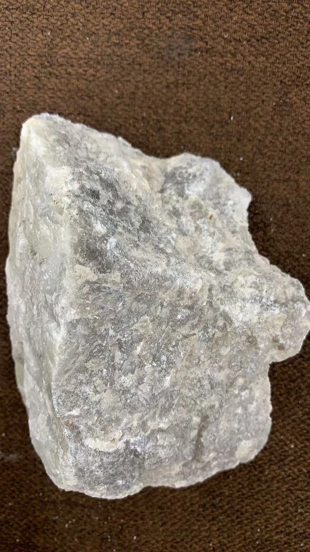 纯天然新疆且末原石