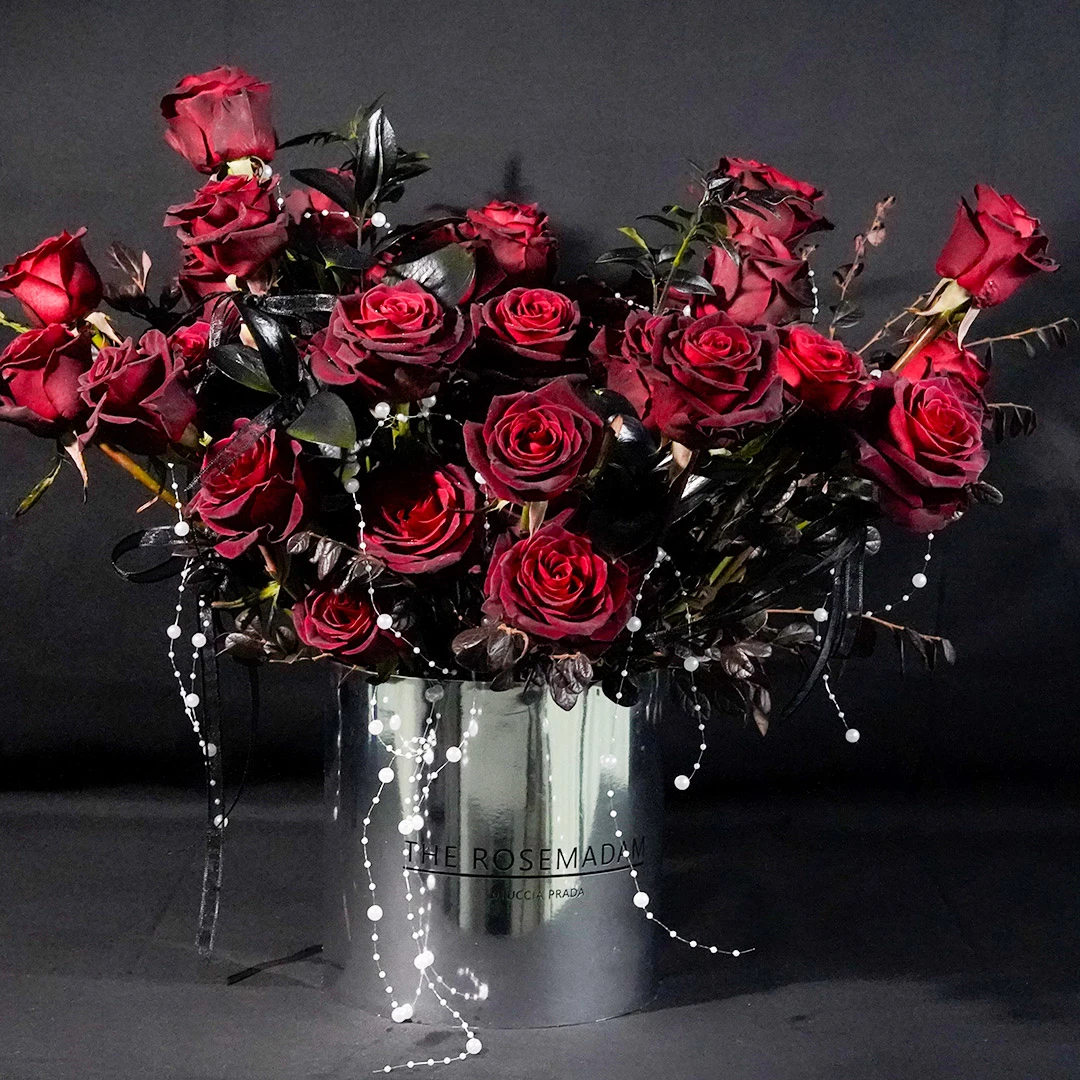 【济南同城配送】2025年爆款商务轻奢风格33枝黑巴克+菊叶送女友送闺蜜爱人鲜花预定同城配送小时达
