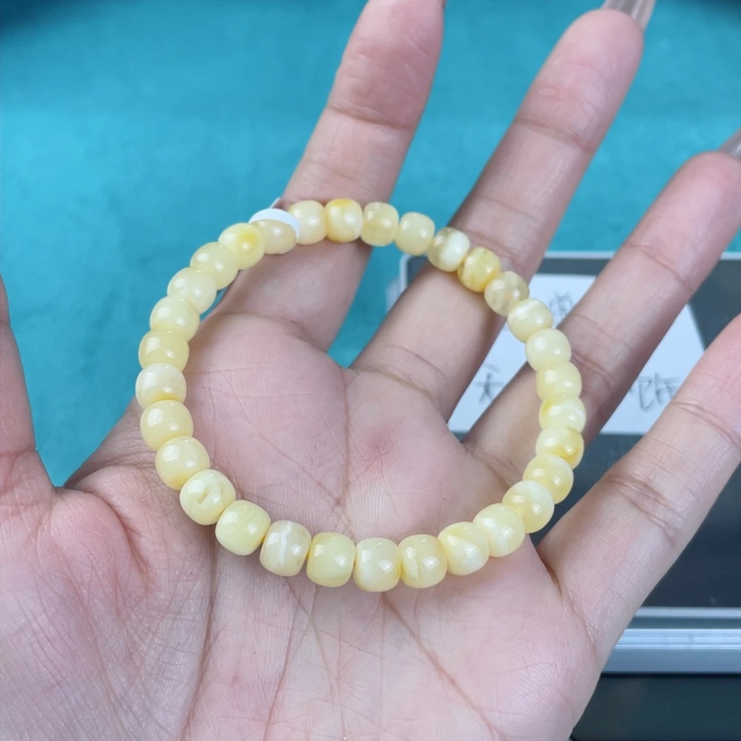 蜜蜡裸石未镶嵌蜜蜡51