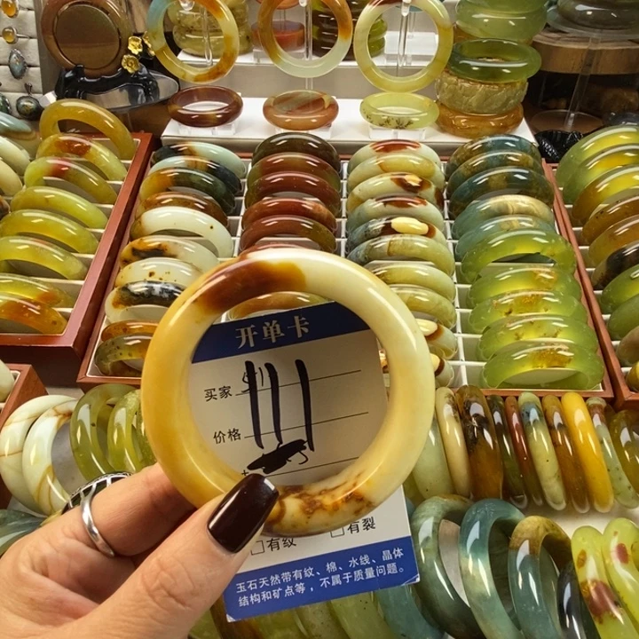 蛇纹石玉未镶嵌手镯57.8（色线（无售后）