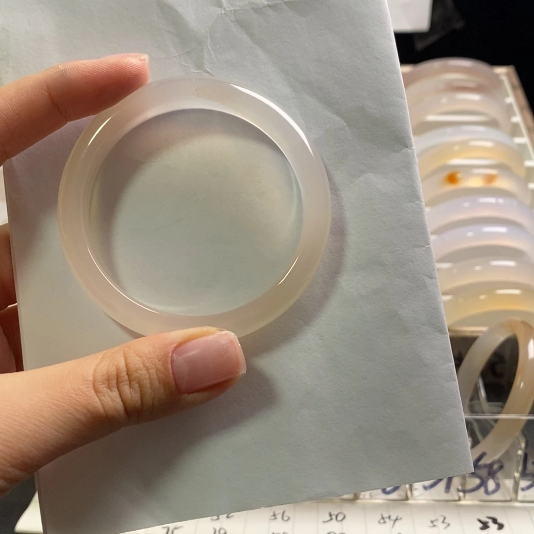 玛瑙/玉髓手镯未镶嵌五*月