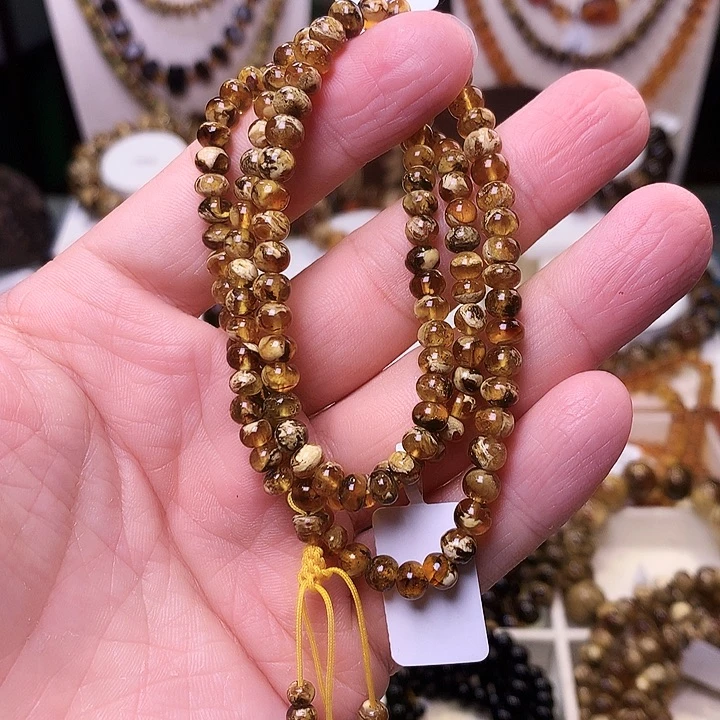 琥珀未镶嵌裸石5+白花溶洞185