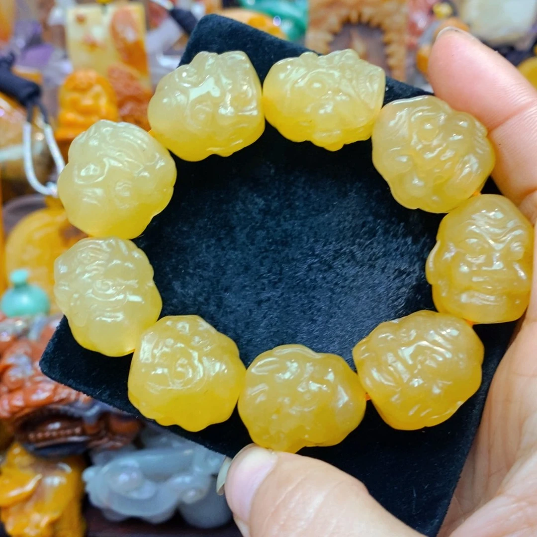 未镶嵌石英质玉（黄龙玉）颈饰