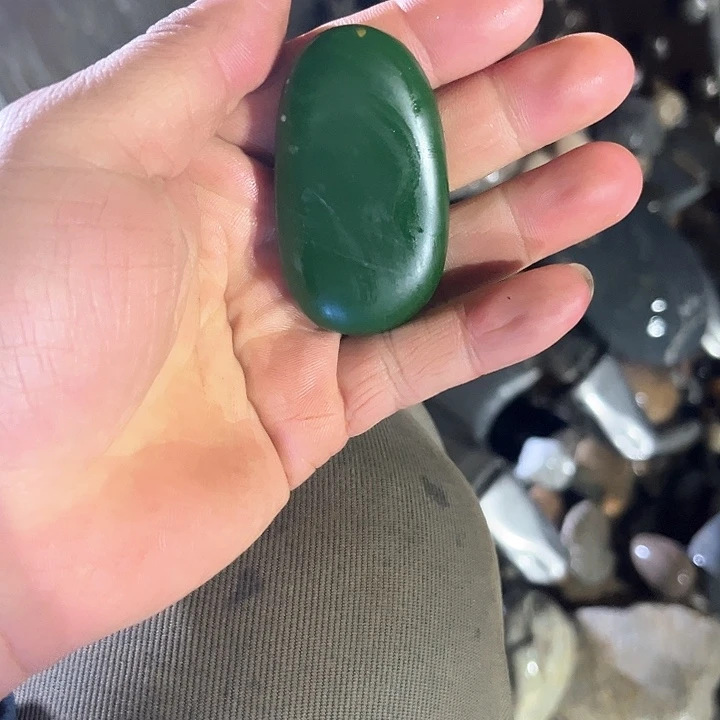 未镶嵌和田玉（糖玉）珠宝奇石