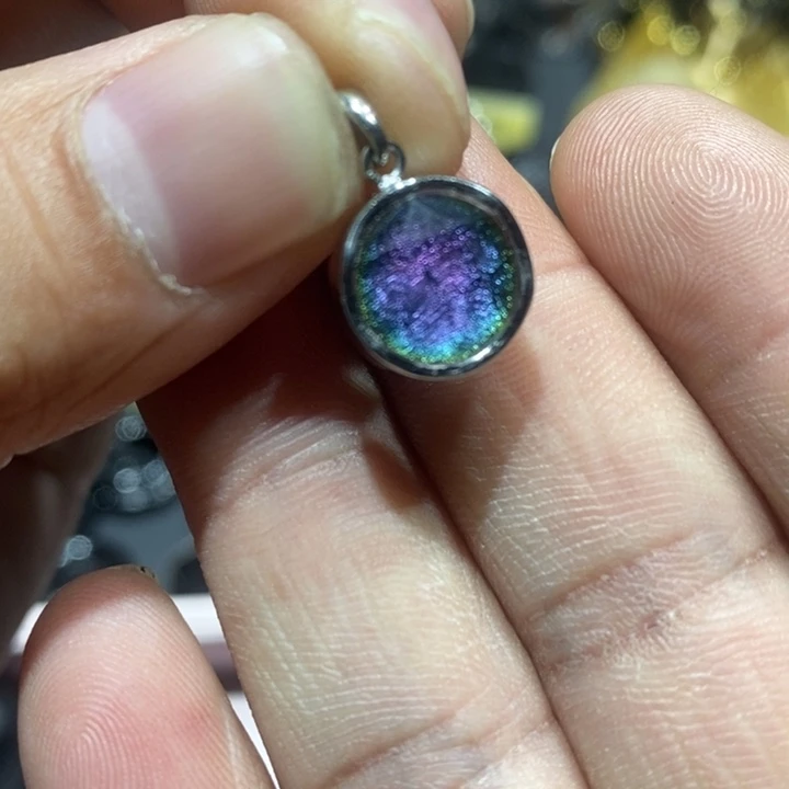 被***天非金属天铁的吊坠