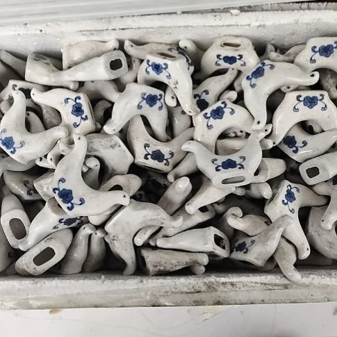 瓷片瓷器，各种摆件，瓷片，1o米10个