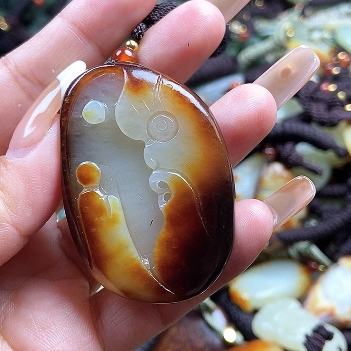 和田玉颈饰未镶嵌