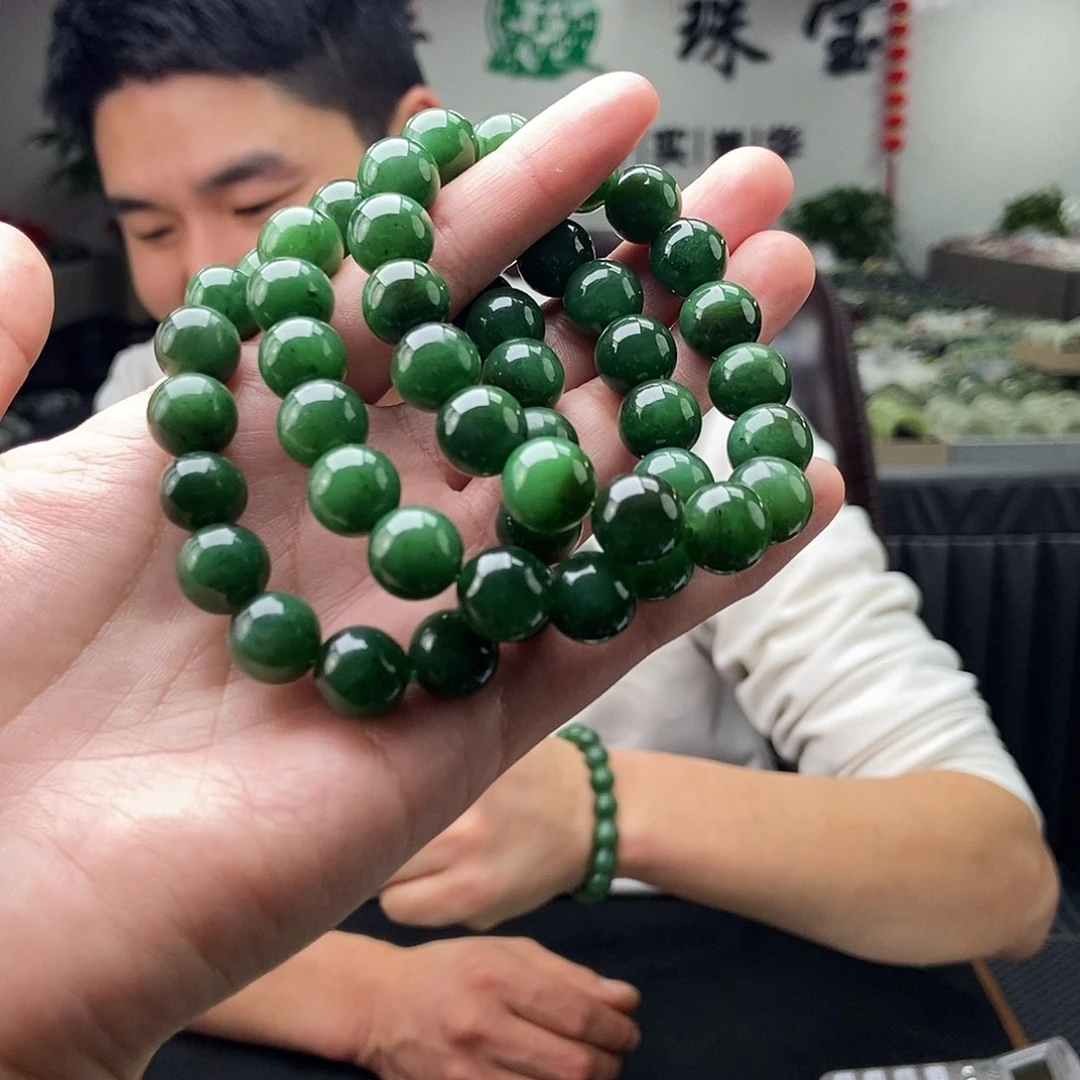 和田玉颜色多样性发拍一发一未镶嵌