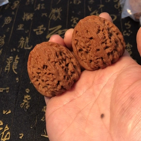 文玩核桃把件南彊石40