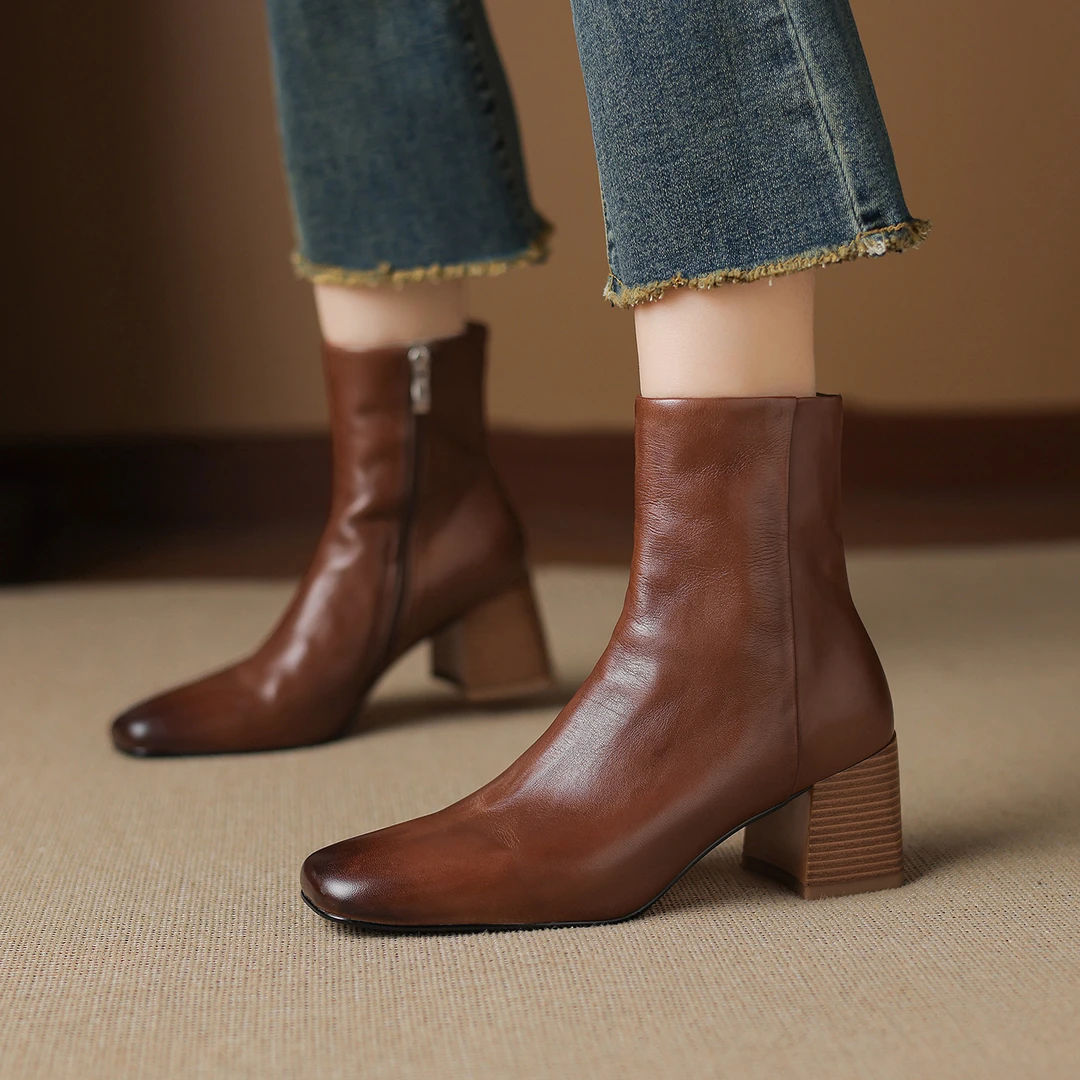 水洗牛皮！舒适百搭高跟短靴女2025新款真皮方头粗跟侧拉链瘦瘦靴