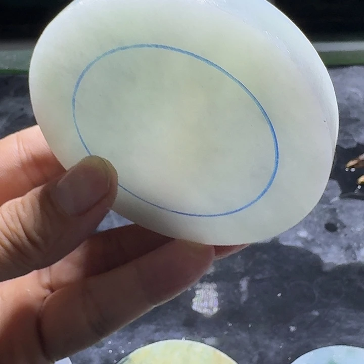 乔***姐定制翡翠未镶嵌手镯