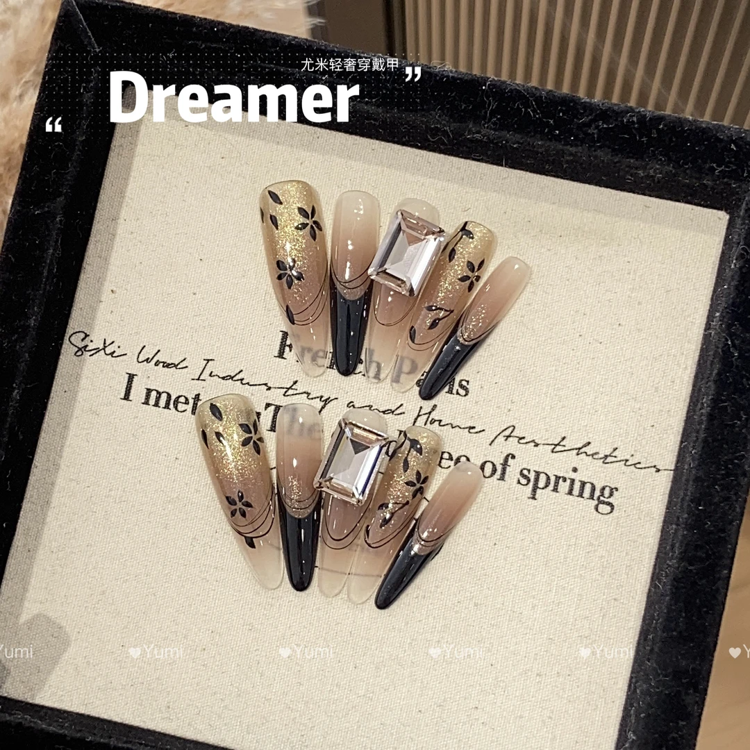 手工 穿戴甲 爆闪金色渐变黑色法式手绘K9方钻金秋穿戴式