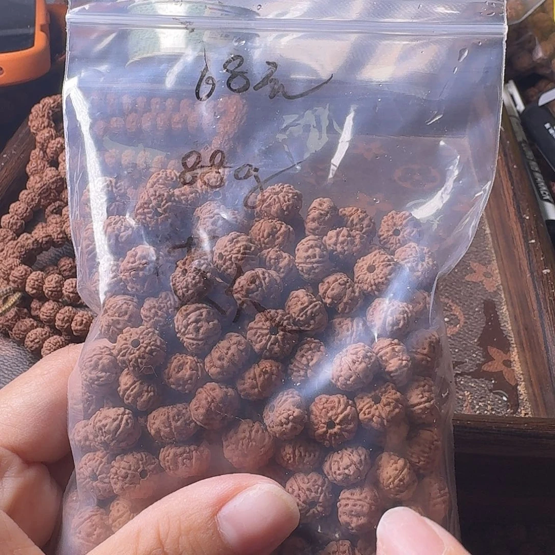 *****吊坠金刚菩提88克黄头有瑕疵