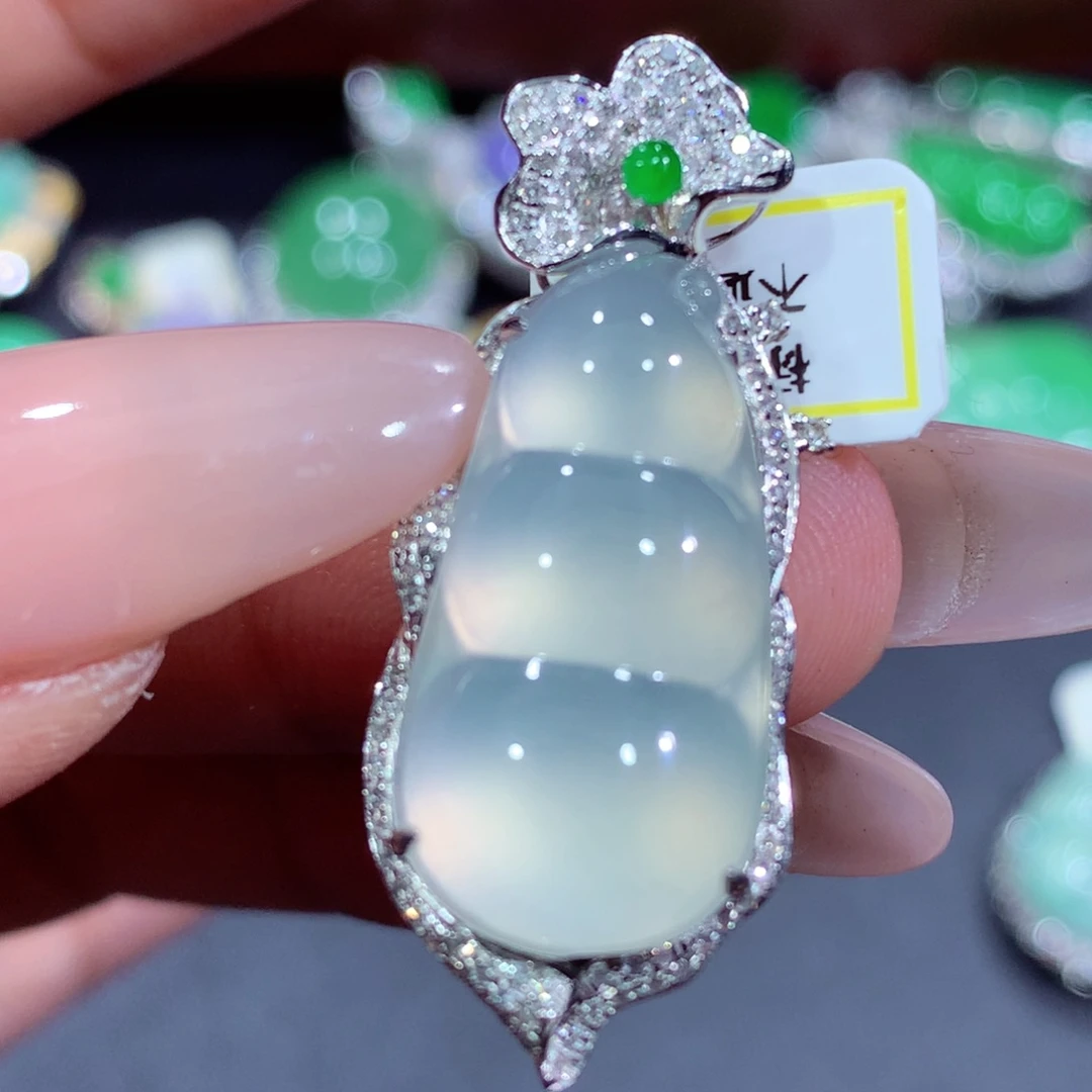 翡翠18K金镶嵌吊坠(不含链)