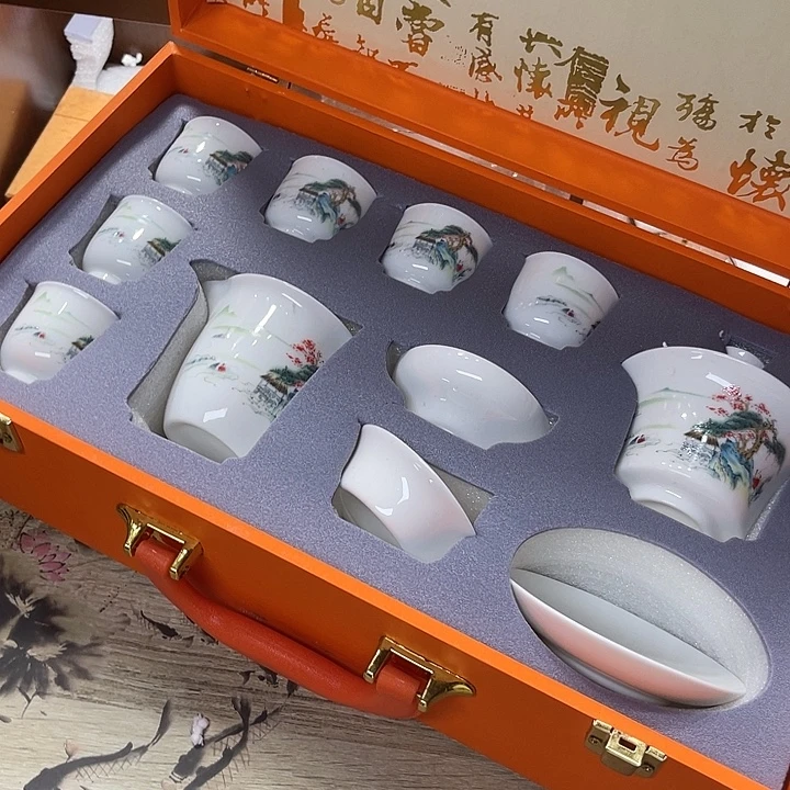 孤品茶具套装等。