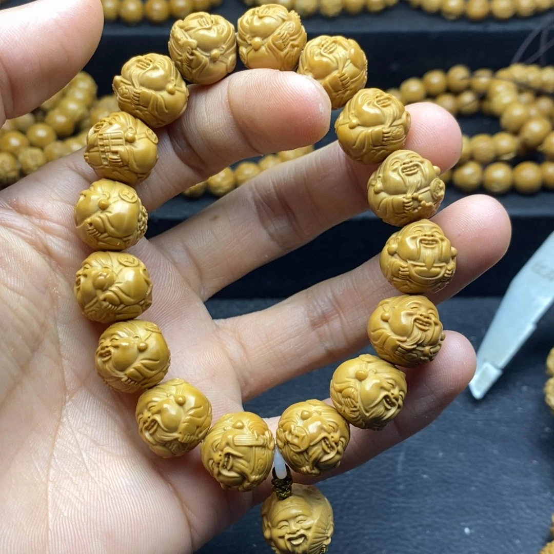 吊坠猴头核桃多宝财神爷