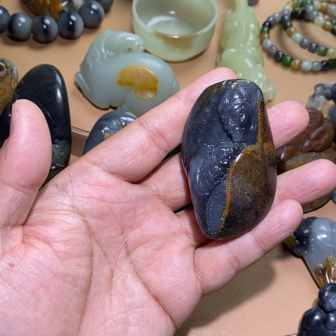 未镶嵌和田玉把件