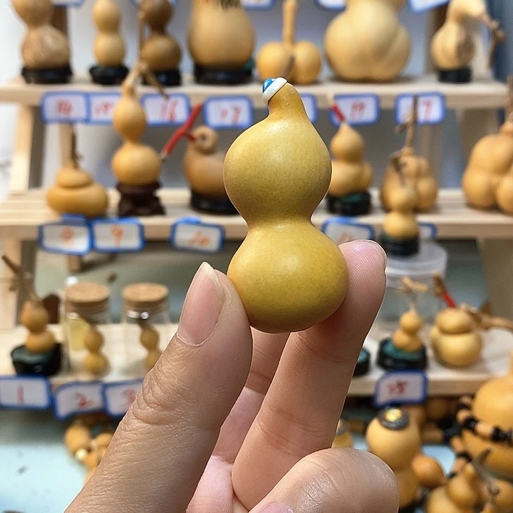 会****铁直播间手把小葫芦