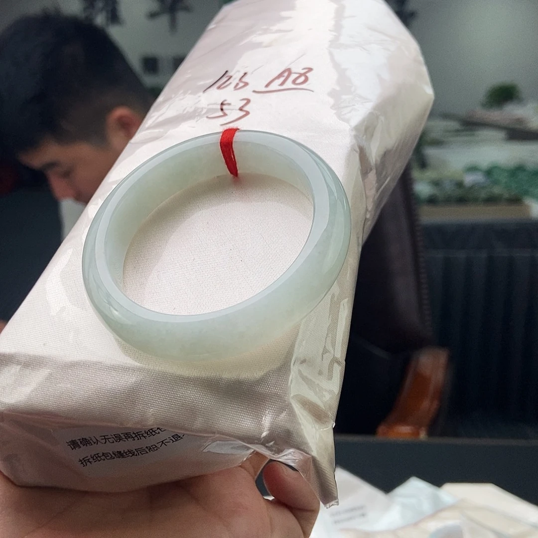 翡翠未镶嵌手镯拍一发一