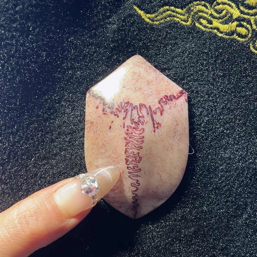 鹿骨吊坠鹿骨材质