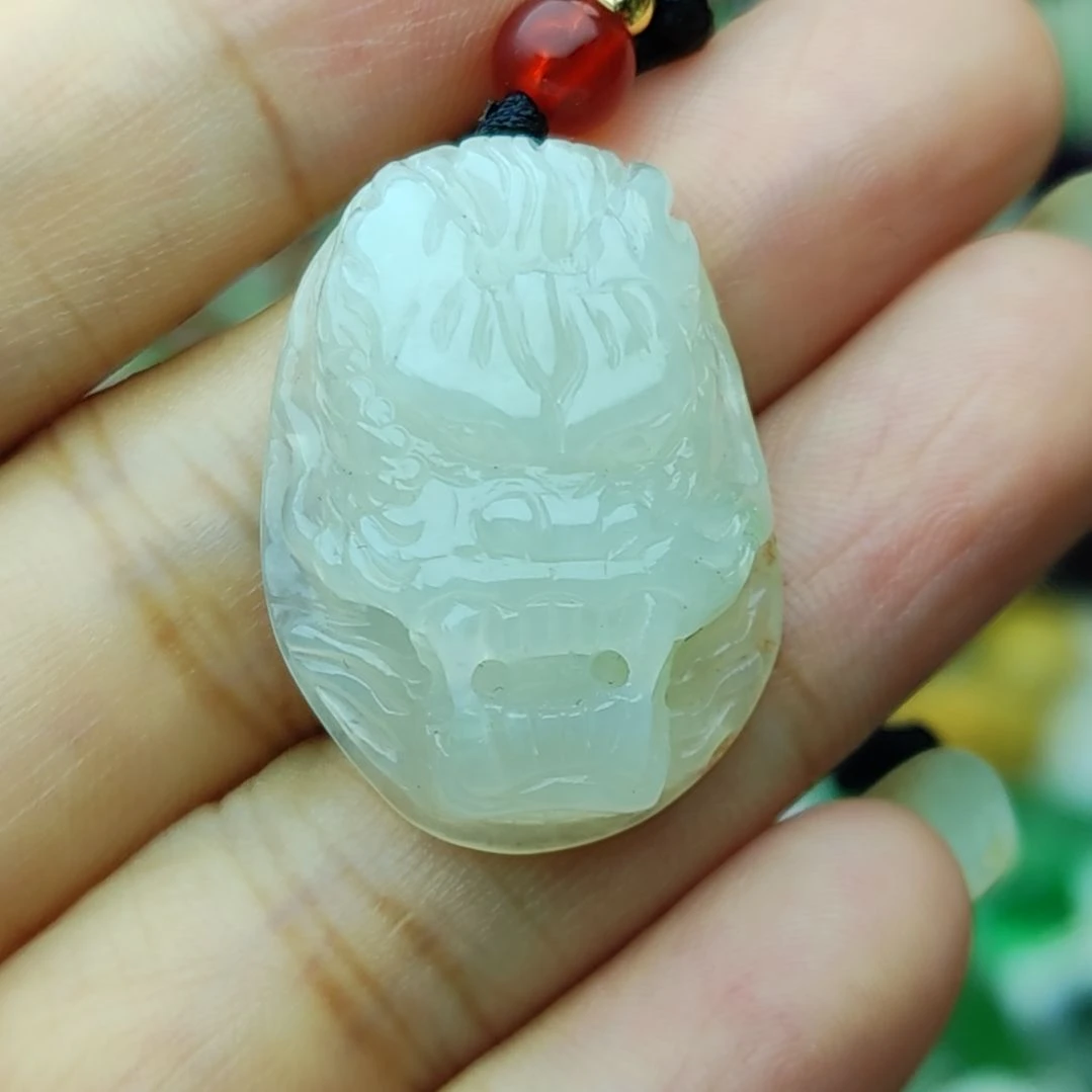 翡翠未镶嵌颈饰4