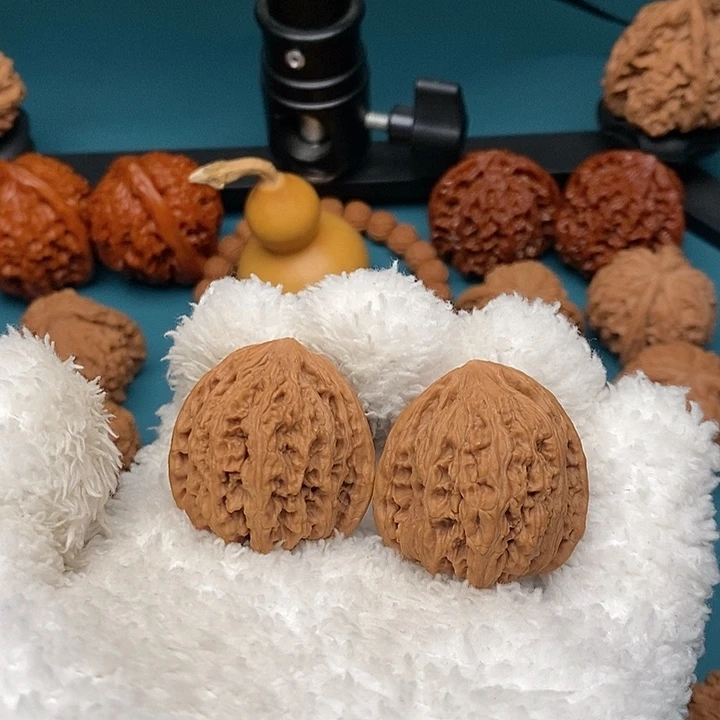 文玩核桃把件34密纹小手捻