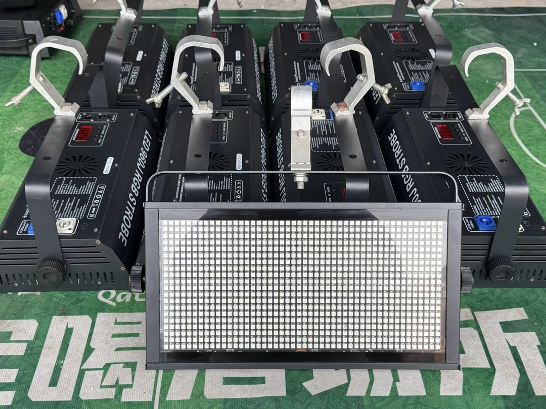 LED960颗全彩分段8段频闪跑马爆闪染色直播间酒吧KTV婚庆灯