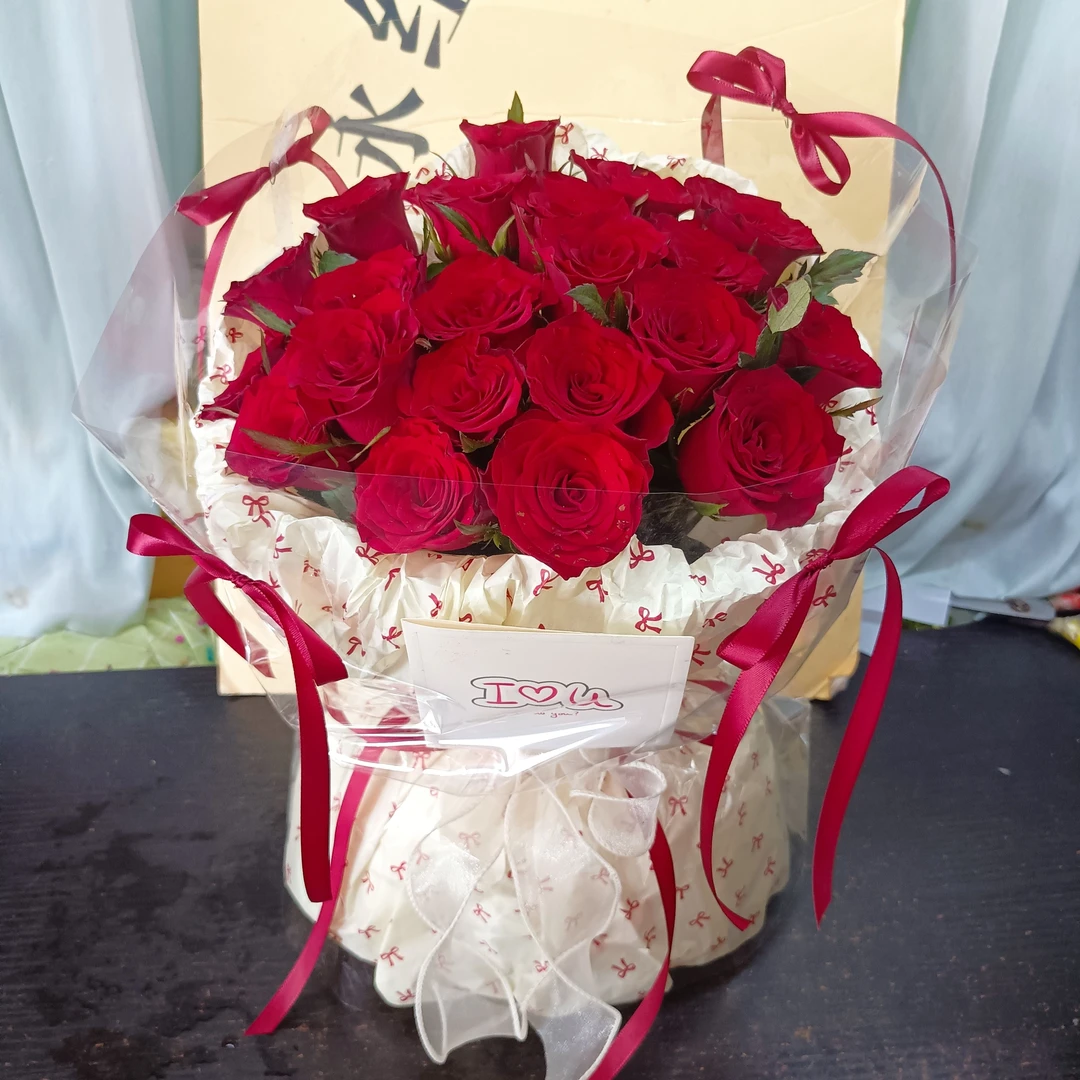 11朵红玫瑰送朋友送闺蜜生日礼物#芭蕾风鲜花订购同城配送小时达1