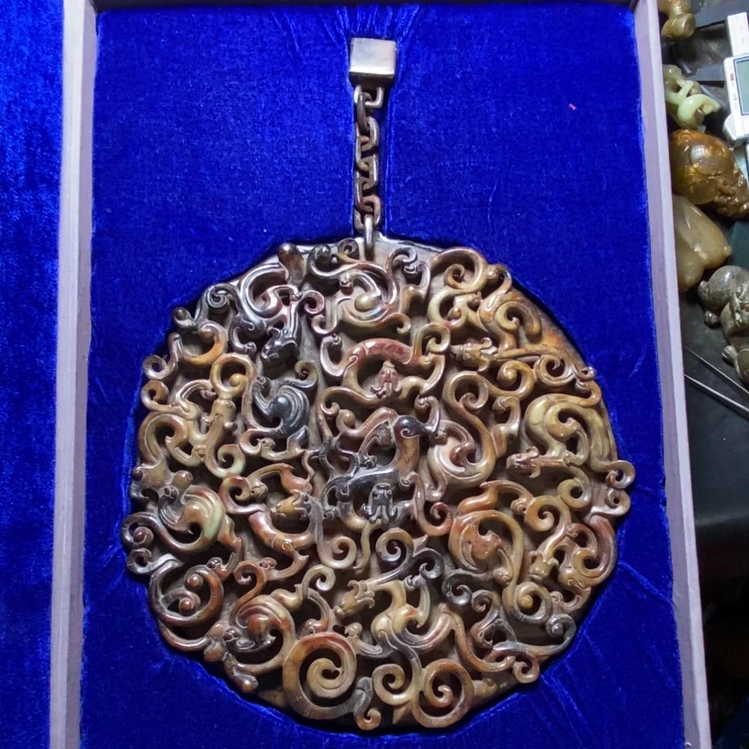 和田玉未镶嵌把件玉**玉