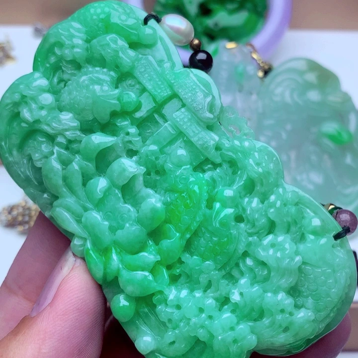 吊坠(不含链)未镶嵌翡翠