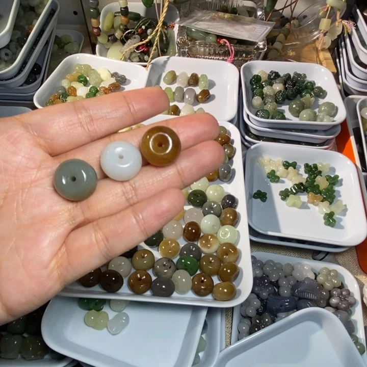 靜***-和田玉未镶嵌手链