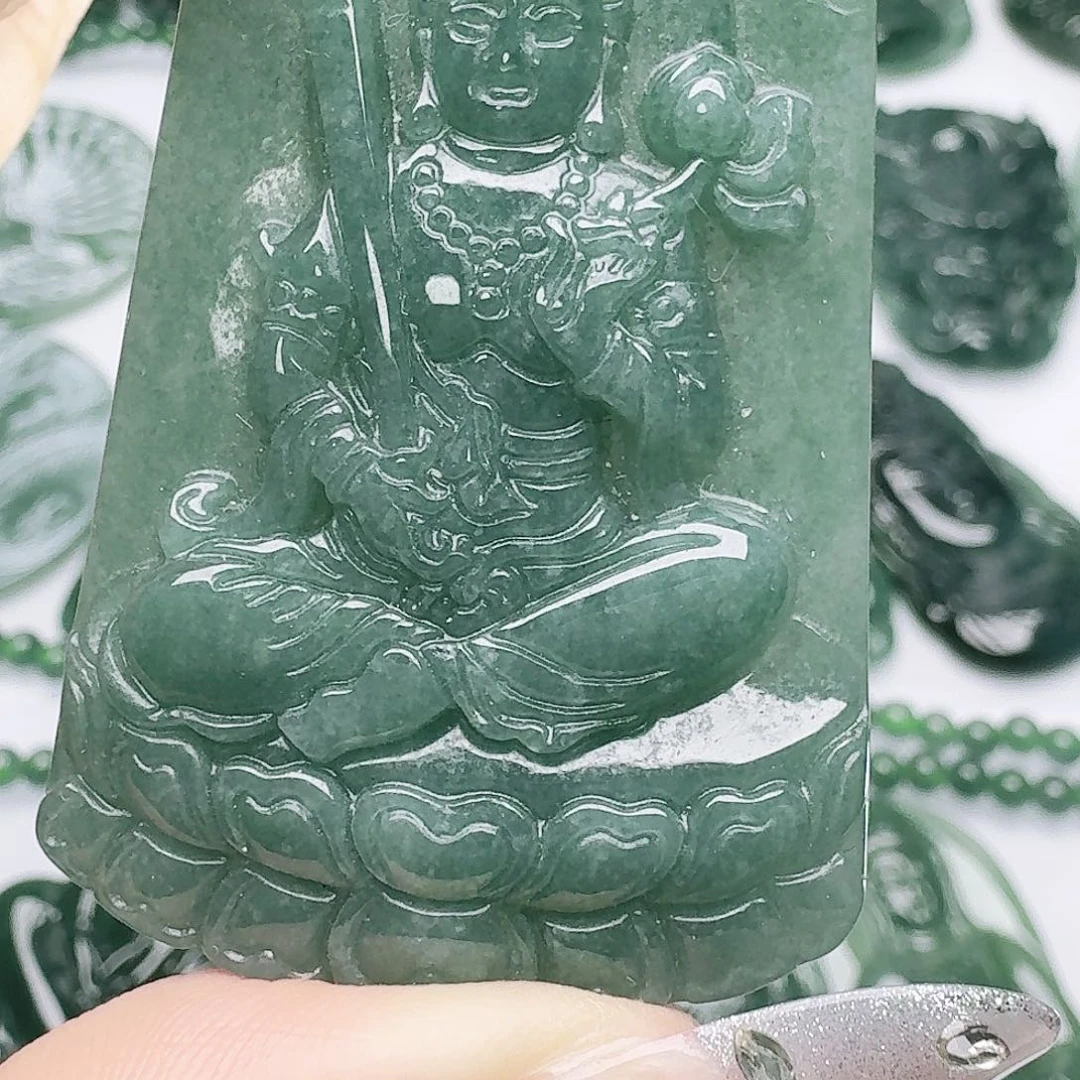 翡翠未镶嵌颈饰111