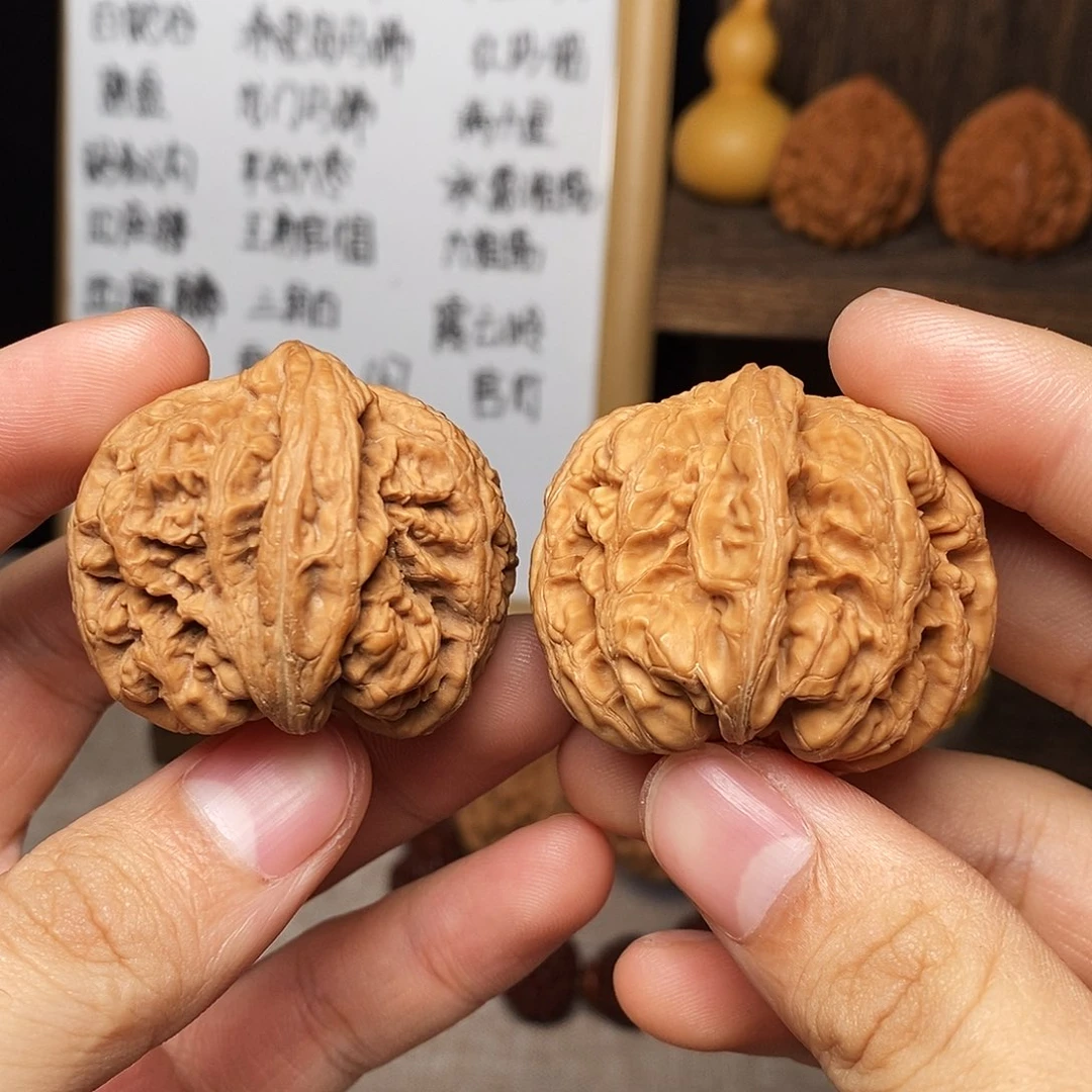 文玩核桃吊坠大粗筋