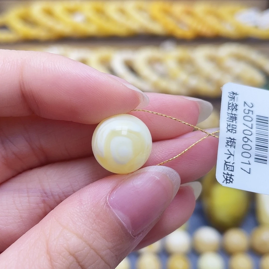未镶嵌琥珀裸石12.8mm圆珠皮色
