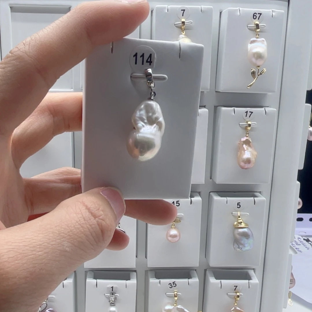 合金淡水珍珠颈饰