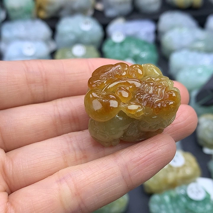 翡翠未镶嵌颈饰天然缅甸A货翡翠貔貅吊坠