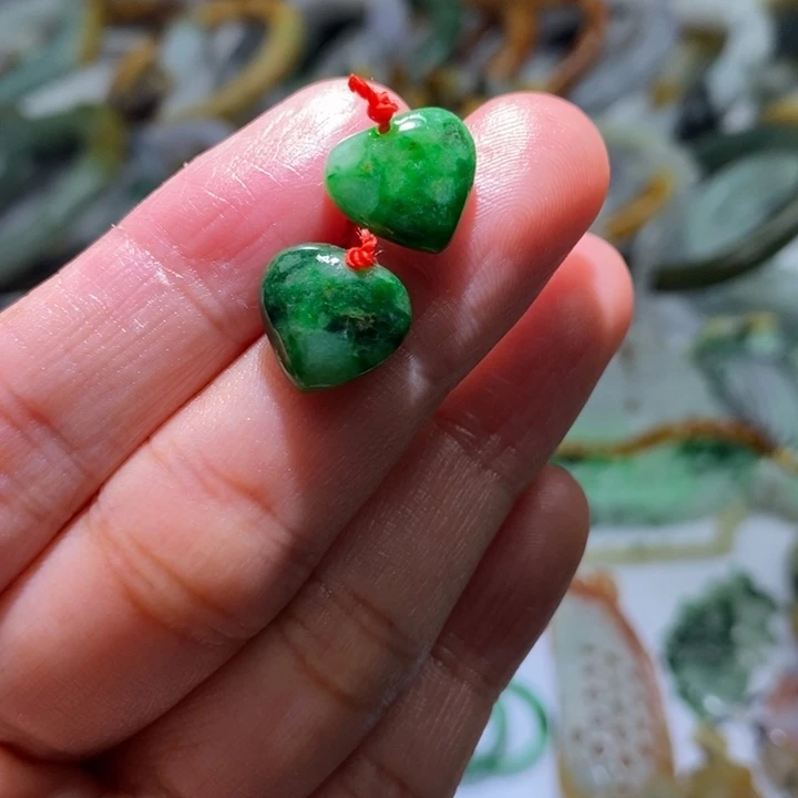 定制翡翠未镶嵌毛货