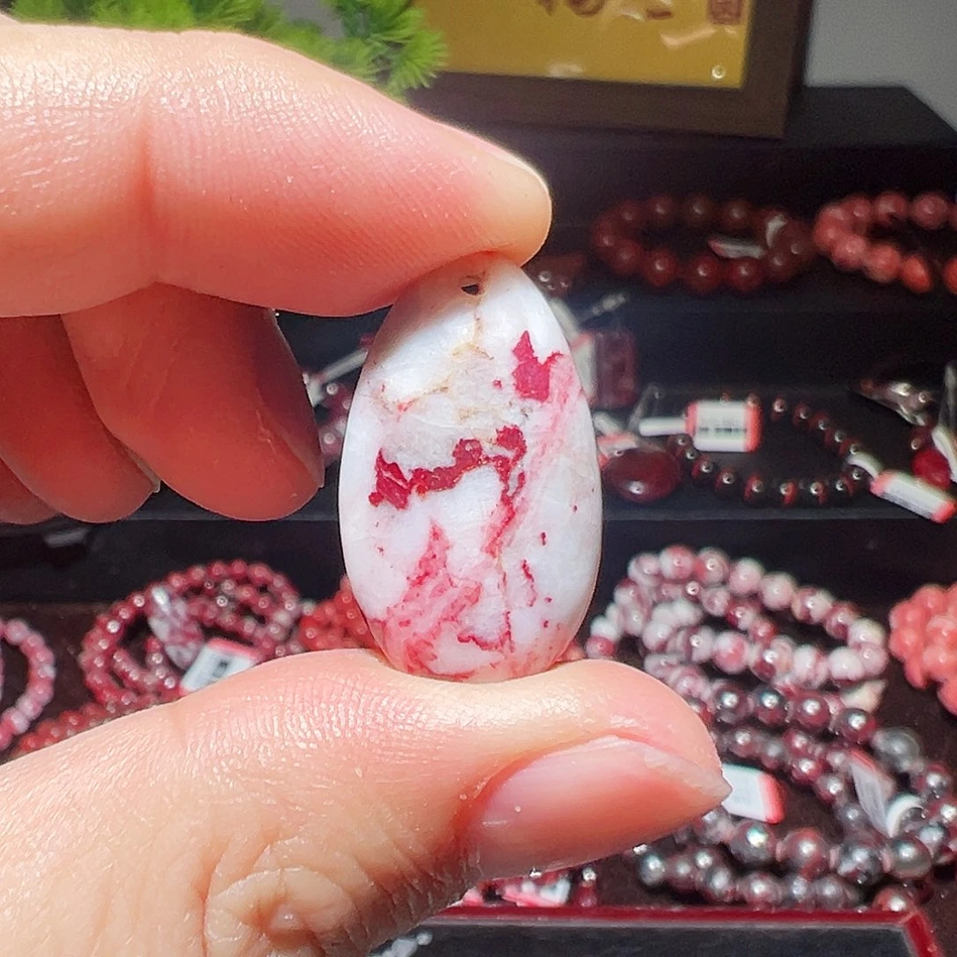 天然辰砂纯天然吊坠