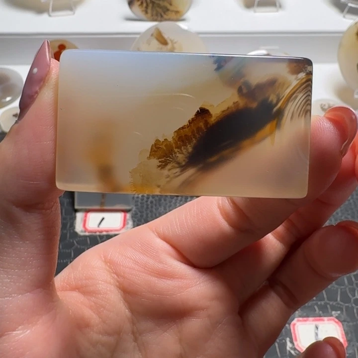 玛瑙/玉髓未镶嵌珠宝奇石