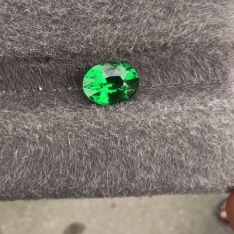 石榴石（沙弗莱）无未镶嵌K****～1.71克拉卡扎尼沙佛莱