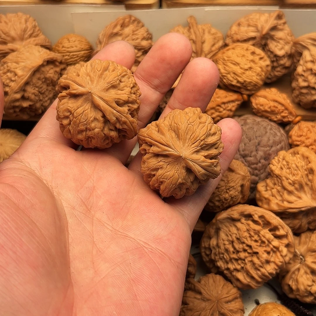 山***哥文玩核桃吊坠红锦鲤