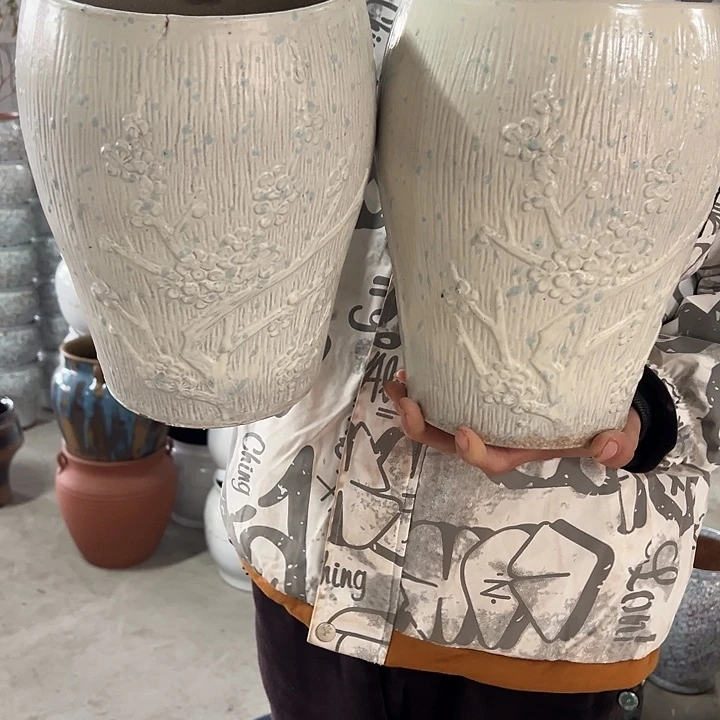 微瑕高度26厘米口径18厘米