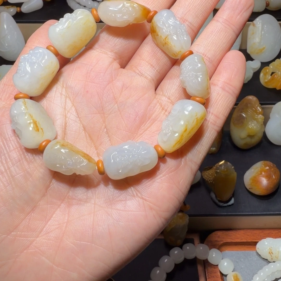 云***边和田玉未镶嵌手链