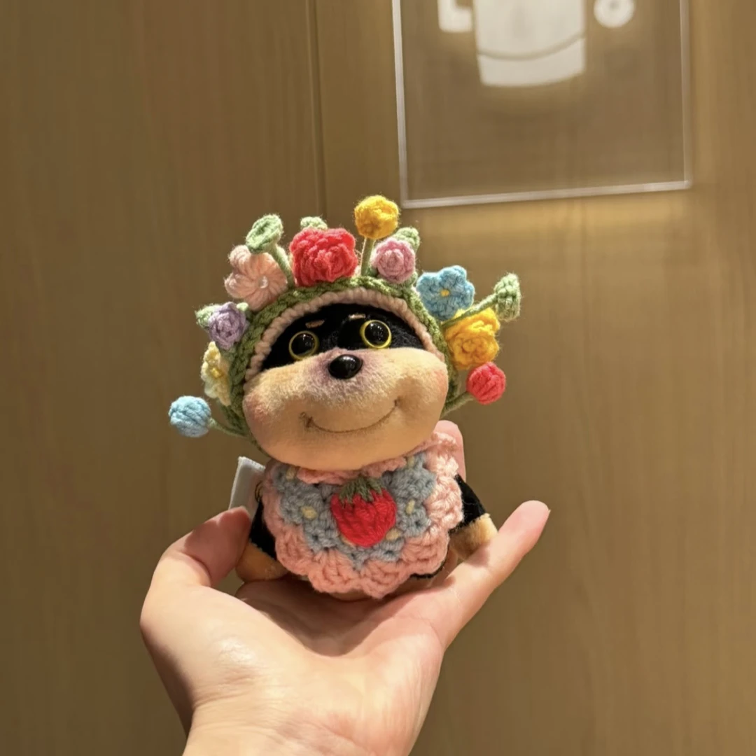 簪花蜜蜂蛰小狗包包挂件卡通可爱毛绒玩偶公仔钥匙扣装饰配件礼物