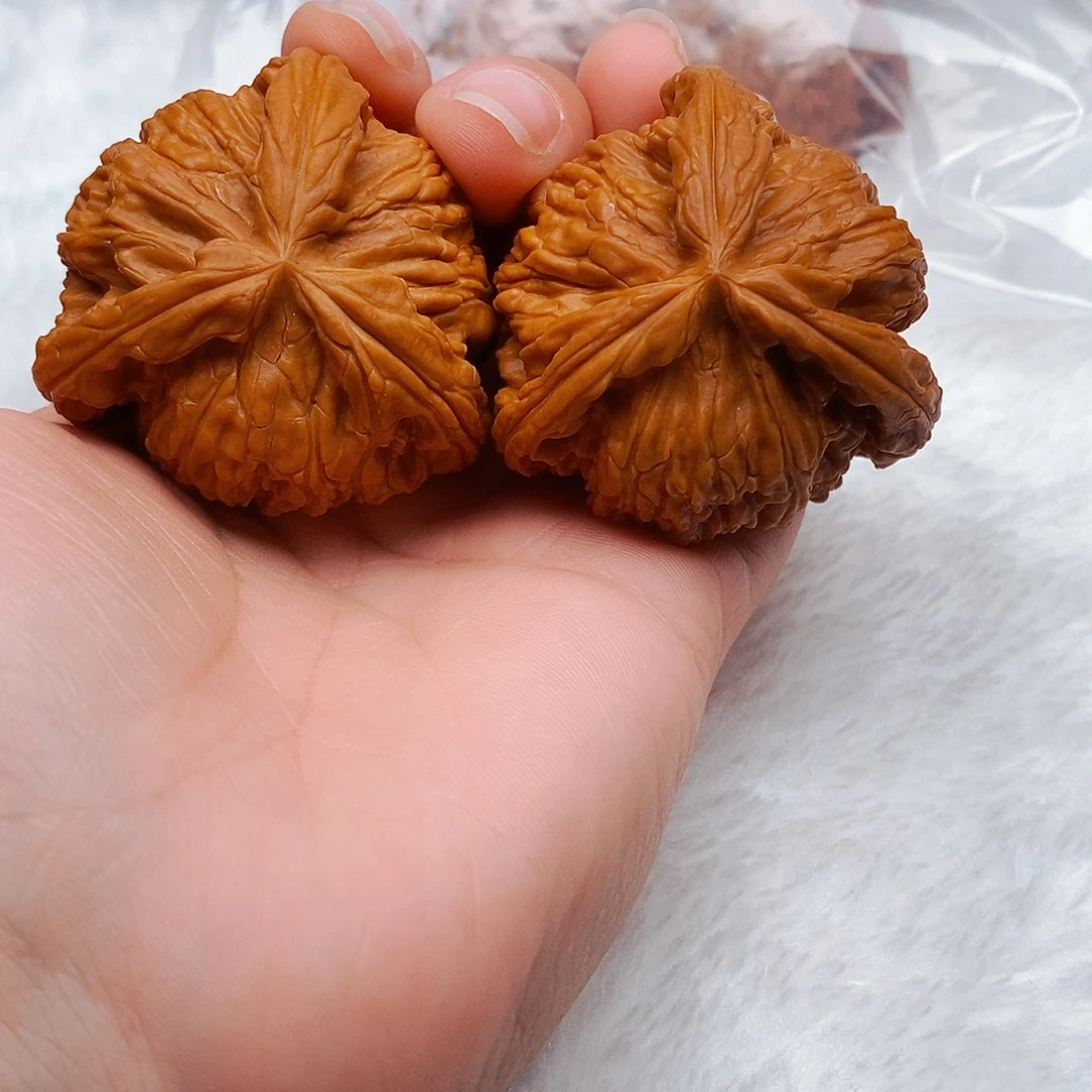 北***辰文玩核桃吊坠三棱
