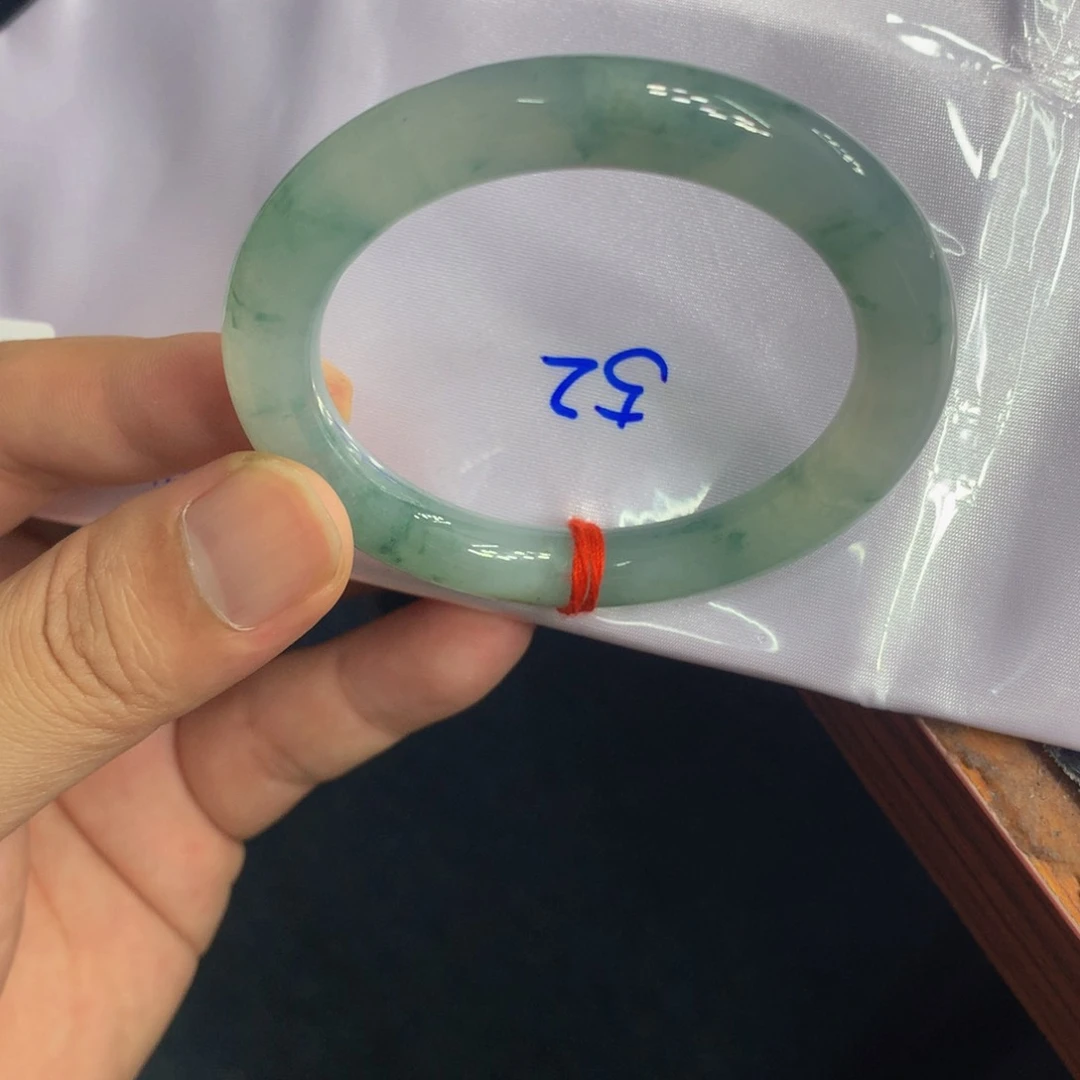 未镶嵌手镯翡翠翡翠手镯起光飘花，大漏3