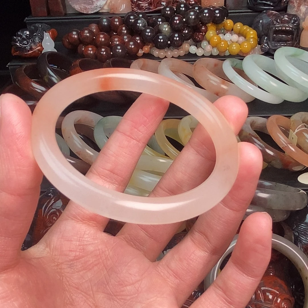 石英质玉手镯未镶嵌孛****嘎