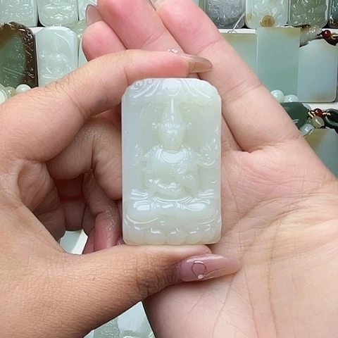 颈饰未镶嵌和田玉