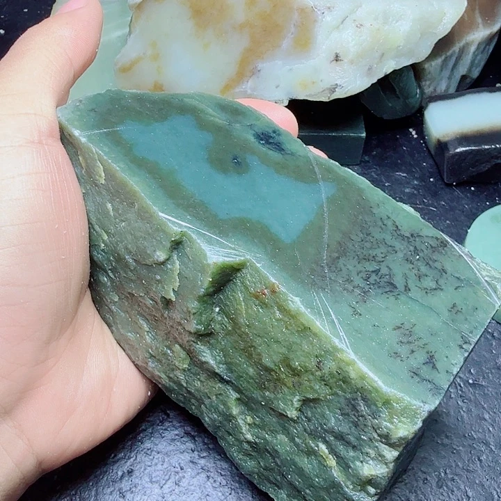 和田玉（糖玉）未镶嵌珠宝奇石