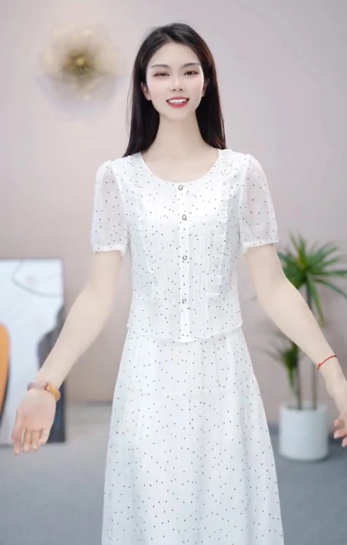 [依橙服饰] KK806 # 新款 2025 夏季 减龄 收腰 显瘦  连衣裙